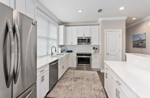 King City Casa | 400 Ocean Blvd. #1200