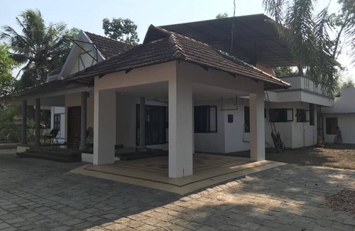 Pallam Casa | 4000 sq ft spacious lexuary house