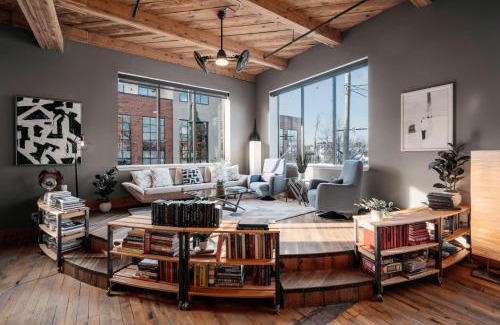 Traverse City Apartamento | 4000sf Unique 4BR loft NOBO District