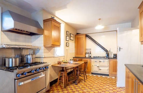 Leenane Apartamento | 401 The Covent Leenane-5 Bedrooms-Sleeps 11