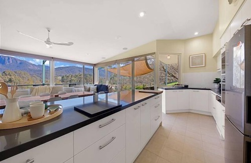 Buckland Casa | 401Buckland, Buckland