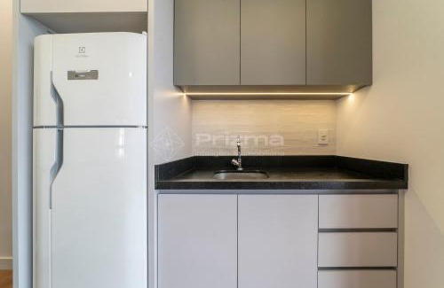 Centro Apartamento | 402 Flat Moderno e Bem Localizado a 120 metros da praia de Bombinhas Até 4 Pessoas
