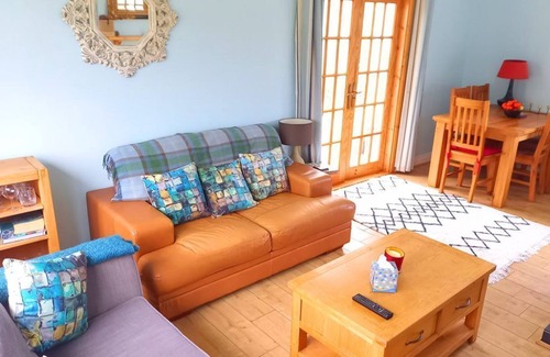 Currywongaun Apartamento | 402 Lakeside Cottage Letterfrack-2 Bedroom-Sleeps 5