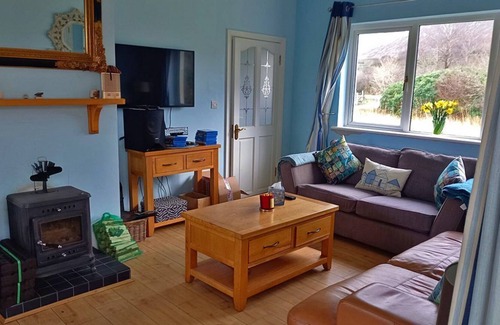 Currywongaun Apartamento | 402 Lakeside Cottage Letterfrack-2 Bedroom-Sleeps 5