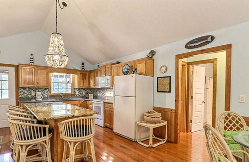 Sea Scape Casa | 4029 Lunar Cottage * Half Mile to Beach
