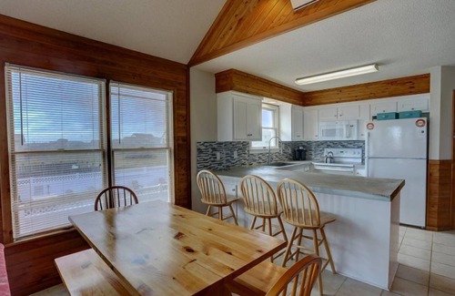 Sea Retreat Casa | 4073 Downtime * 2 Min Walk to Beach * Pool/Hot Tub