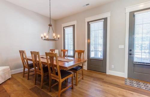 Northeast Virginia Beach Casa | 408A The Boardwalk House