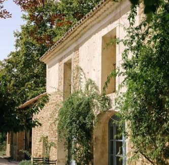 Althen-des-Paluds Casa | 40m2 suite in 18th-century Provencal farmhouse