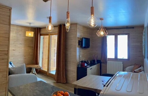 Monetier-les-Bains Apartamento | 40m² with garden and nice view on the valley