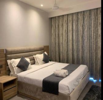 Noida Apartamento | 40th Floor River View Supernova