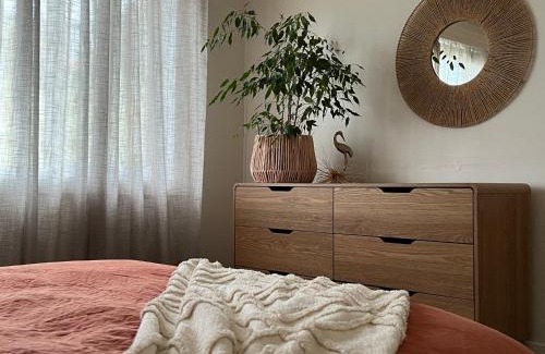 Somerset Casa | 41 Found - Lux Vintage Home with Outdoor Bath