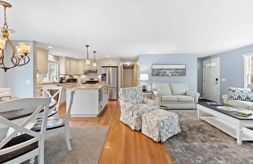 West Chatham Casa | 41 Poolside: 041-CS Coastal Retreat in Chatham – Modern Comfort & New Heated Pool