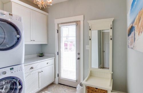 Northeast Virginia Beach Casa | 410B The King Neptune House