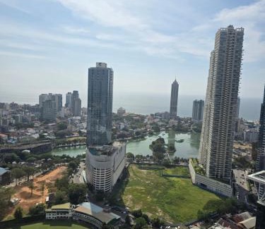 Ibbanwala Apartamento | 41st Floor TRIZEN Smart Luxury Apartment with sea view and portcity view