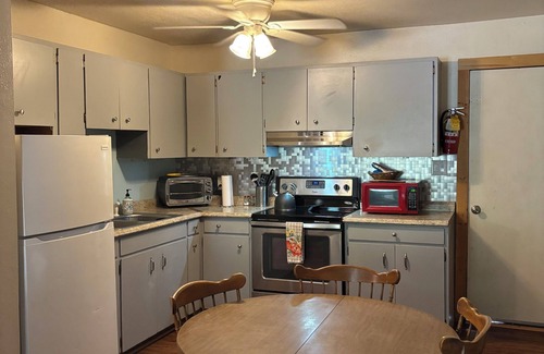 Crestone Apartamento | 420- Dog friendly 2 bedroom apartment in the heart of Crestone