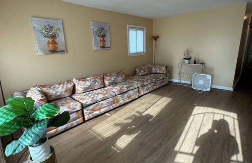Detroit Casa | 420 friendly Charming 3-bedroom house in awesome Detroit with AC, WiFi