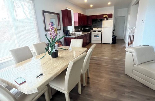 Detroit Casa | 420 friendly Spacious 3-bedroom house in cool Detroit with WiFi and AC