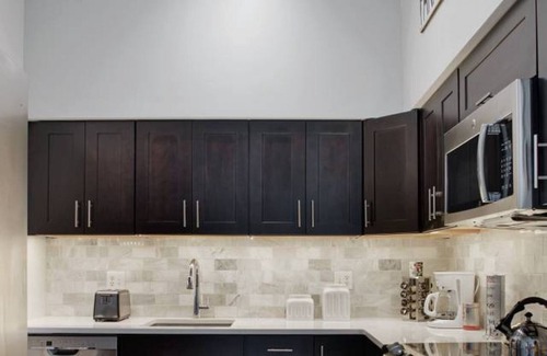 Eastside Casa | 420Waldburg A · Moderno Apt con bloques de encanto sureño de Forsyth