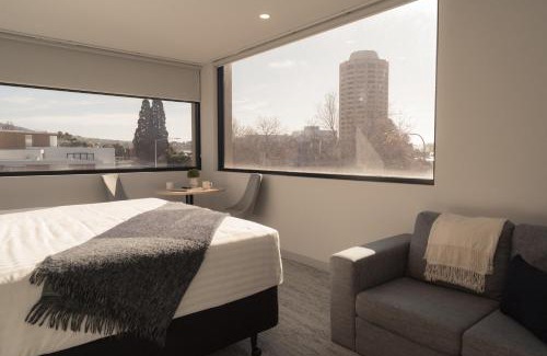 Sandy Bay Hotel | 429 Apartments & Suites