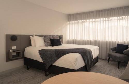 Sandy Bay Hotel | 429 Apartments & Suites