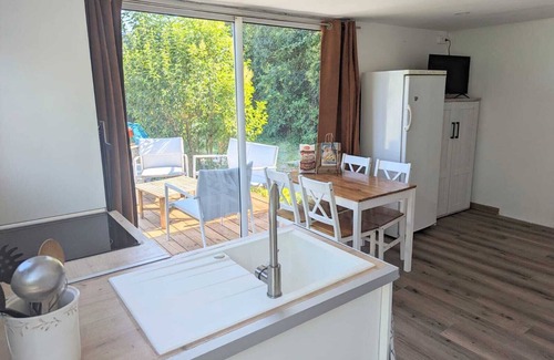 L'Isle-sur-la-Sorgue Chalet De Esquí | CHALET CLIMATISE DE 30M2 CON PISCINA NATURAL PRIVADA EN LA ISLA DE LA SORGUE