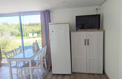 L'Isle-sur-la-Sorgue Chalet De Esquí | CHALET CLIMATISE DE 30M2 CON PISCINA NATURAL PRIVADA EN LA ISLA DE LA SORGUE