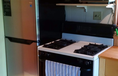 Leeds and the Thousand Islands Cabaña | 43 en el lago Sunrise Cottage