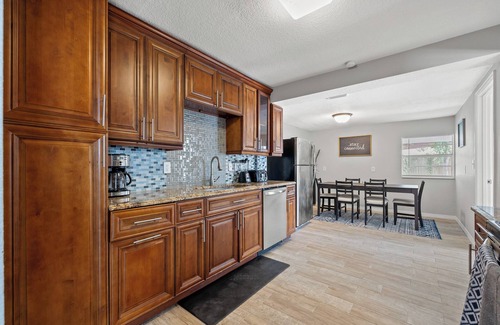 Tampa Casa | 4306 A - Charming 2-bedroom house in Tampa with AC