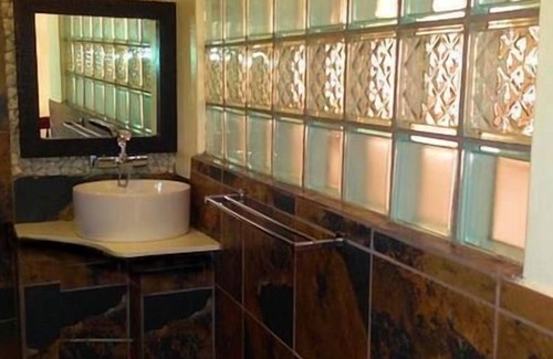 Ermelo Casa | 44 On Ennis Guest Lodge and Restaurant