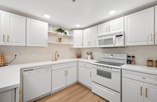 Midtown Ocean City Condominio | 45th St Ocean Side Condo with pool