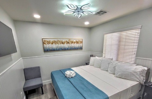 Silverado Ranch Casa | #45Villa w/Pool&Spa: Mins to LV Strip/Green Valley