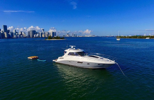 Key Biscayne Alquiler De Eote | 46' Sea Ray - Luxury Yacht Rental in Key Biscayne!