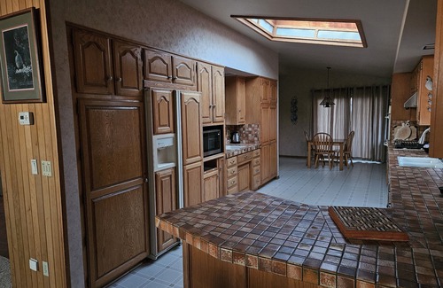 San Simeon Casa | 4757 Windsor Blvd. Seaclift Estates
