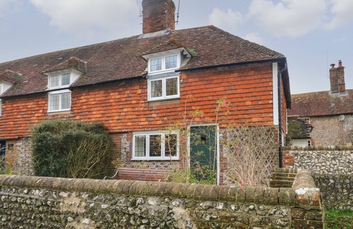 West Firle Cabaña | 48 POLECAT COTTAGES, family friendly, with open fire in Firle