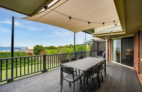 Encounter Bay Casa | 48 Rumbelow St - BYO Linen - Sea Views - Family Friendly