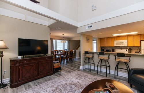 Ocean Ridge Casa | 493 Egrets Pointe-Beautiful Townhome on Lagoon; Pool/Amenity Access Included