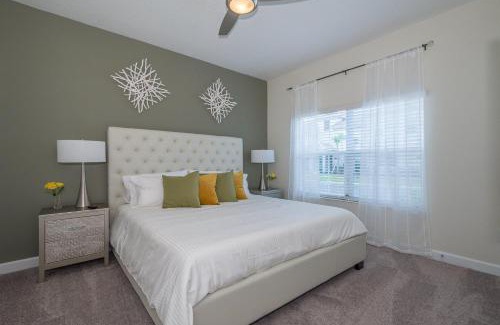 Campbell Casa | 4964RS TOWNHOUSE 4 BEDROOMS & 3 BATHROOMS + POOL