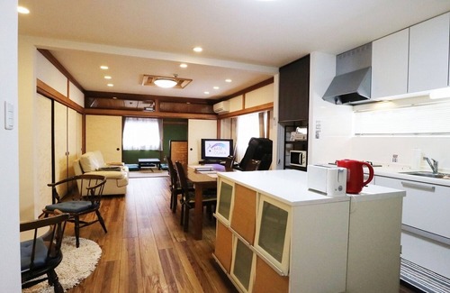 Naniwa Casa | 4A Un tipo de familia tranquila con una habitación de estilo japonés.