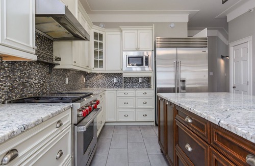 Saint John Casa | 4BD 2.5BA 3 level private house w/ private beach access.