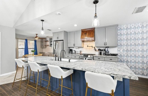 Keller Casa | 4BD/2BA Bohemian x Southern Getaway w Pool+Cinema