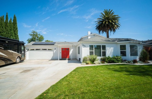 Westside Costa Mesa Casa | 4bd 3ba Modern House Disneyland & Beach