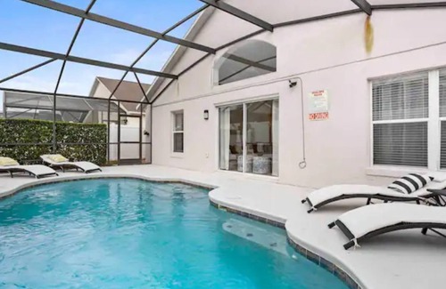 Lake Berkley Casa | 4BD/3BA Private Pool @ Lake Berkley Resort