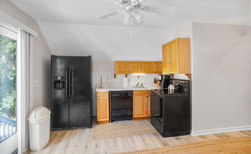Saint Helena Island Casa | 4bd/3ba - Renovated Center Island Home & Garage Apt - Amenity Cards Avail - Pets ok