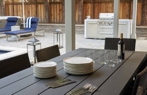 Santa Rosa Casa | 4BD/4BA Heated Pool+Spa+BBQ: 11min Healdsburg & Alexander Valley