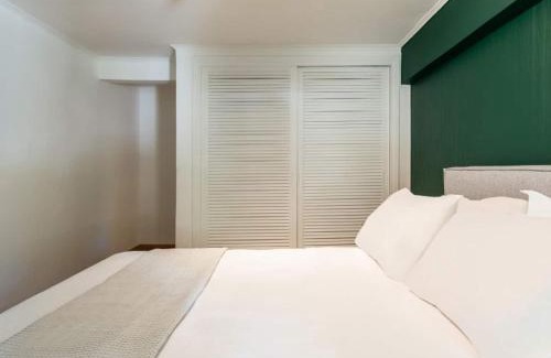 Vouliagmeni Apartamento | 4bd Apartment With Outdoor Jacuzzi Garden