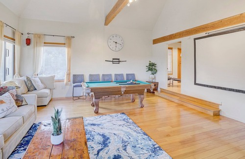 San Rafael Casa | 4BD Marin Retreat w/HotTub, Billiards, BBQ/Firepit