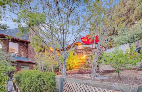 San Rafael Casa | 4BD Marin Retreat w/HotTub, Billiards, BBQ/Firepit