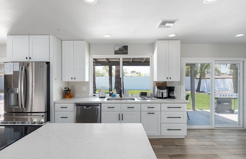 Raskin Estates Casa | 4BD| Mid Terms Welcome | 31+ Day Stays