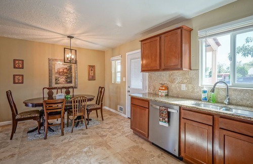 Albuquerque Casa | 4bd, 2ba Remodeled North Valley Home w / patio grande