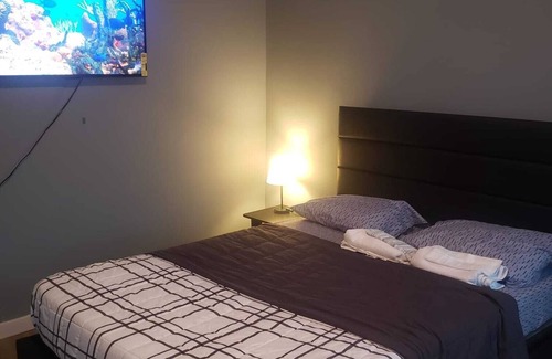 Newark Apartamento | 4Bdrm and 2battrm centrally located in Newark close to NY/EWR/Berth Israel Hosp